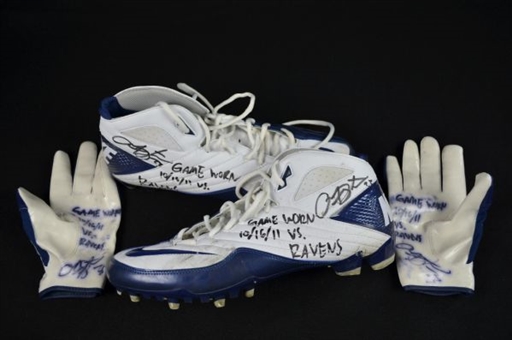 Arian Foster Game Worn and Autographed Cleats and Gloves 10/16/11